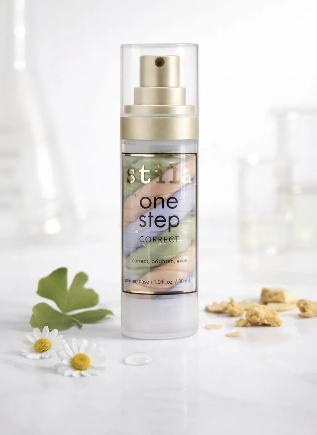 Primer Stila One Step Correct fotografiat vertical, cu flori de mușețel și ingrediente naturale.